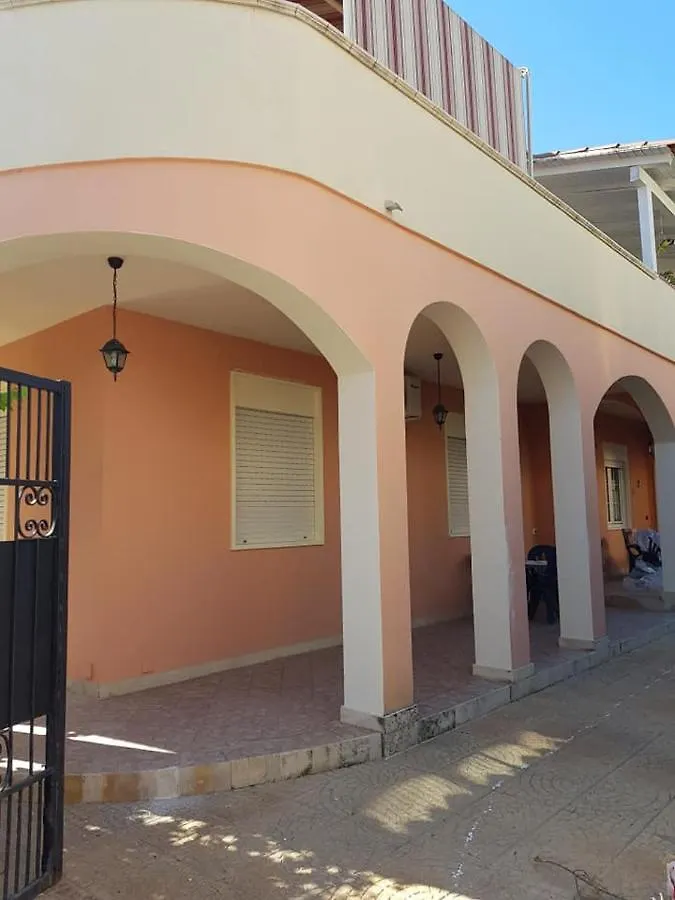 Casa vacanze Casa sul Mare di nonna PIPPA Villa Avola Italia